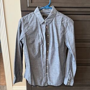 Banana Republic Women's Blue Button-Down Shirt